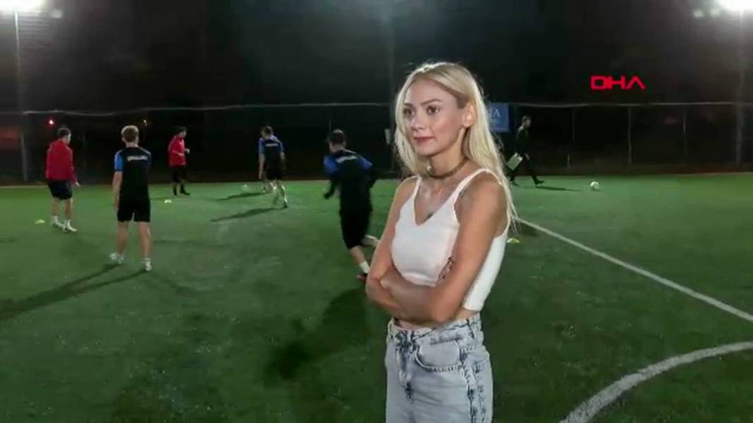 Futbol oynarken güzellik kraliçesi seçildi, şimdi de kulüp başkanı oldu! Hem oynuyor, hem yönetiyor 22